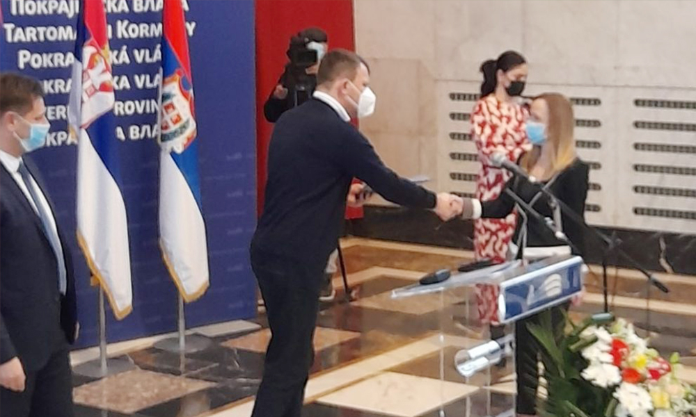 Dragana Mitrović a semnat contractul cu guvernul provincial
