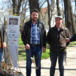 „Plantează un arbore pentru umbra ta”