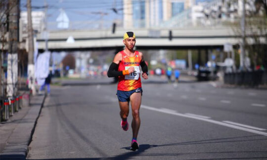 Românul Silvio Stoica învingătorul cursei de maraton din Belgrad