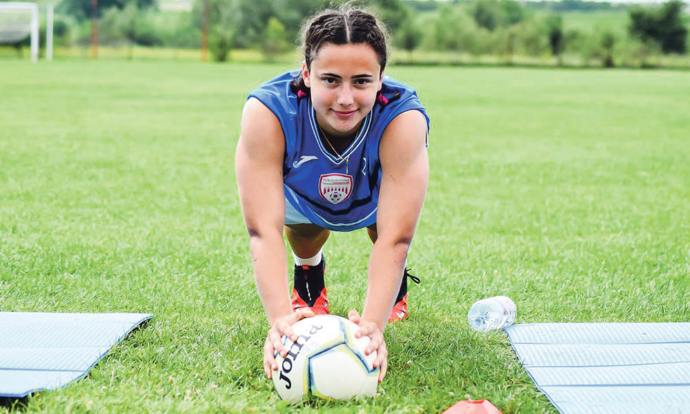 Femeile în fotbal – „Acest sport este și pentru noi!”