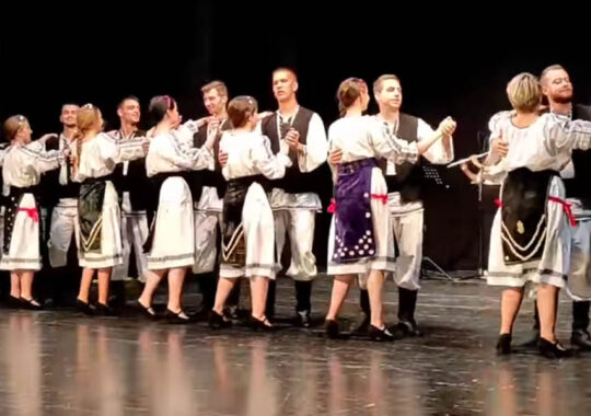 SCA „Veselia” din Glogoni s-a prezentat cu dansuri românești