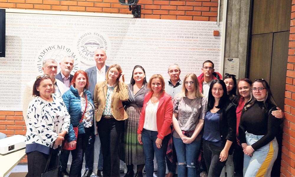 Echipament donat Departamentului de Limba și Literatura Română