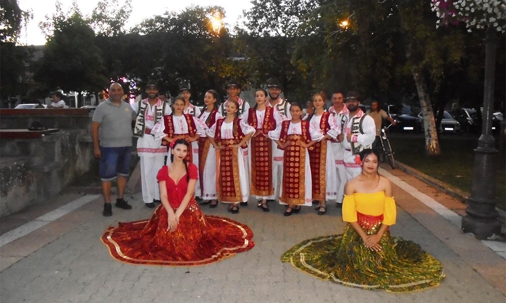 O seară de muzică și dans românesc