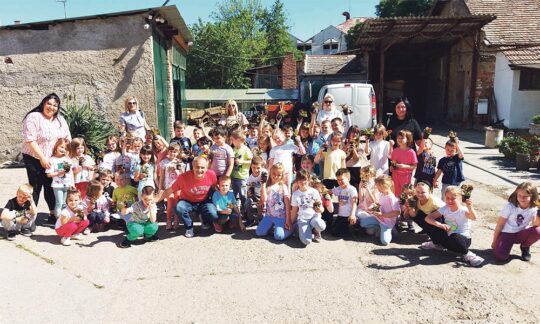Preșcolarii, au vizitat „Serviciul spații verzi” al Întreprinderii Comunale „Drugi oktobar” din Vârșeț